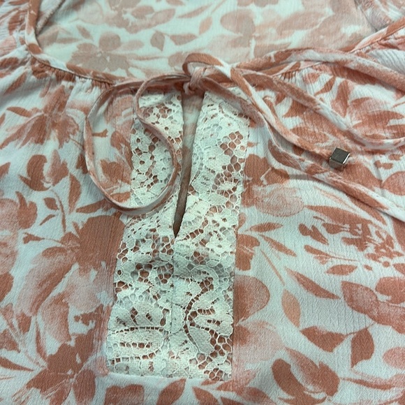 Adrienne Vittadini Peach/White Floral Cropped Boxy Flutter Sleeve Boho Rayon 2X - Picture 5 of 9